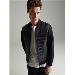 Leichte Jacke aus Materialmix