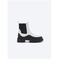 CONTRAST ANKLE BOOTS