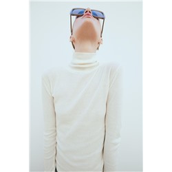 SEMI-SHEER DELICATE COTTON TOP WITH CUFFS AND SEAM DETAIL