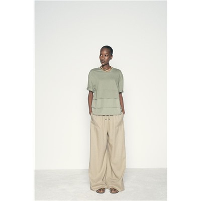 CONTRAST BOX PLEAT T-SHIRT