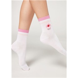 Kurze Sportsocken mit Häkeldetail
