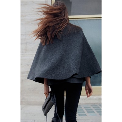 KNITTED CAPE COAT