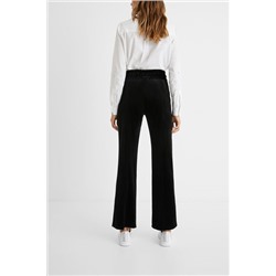 Pantalón pana aterciopelada