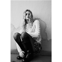 OPEN-KNIT SWEATER