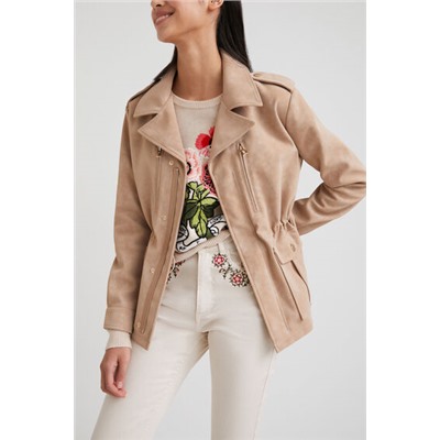 Chaqueta recta bolsillos