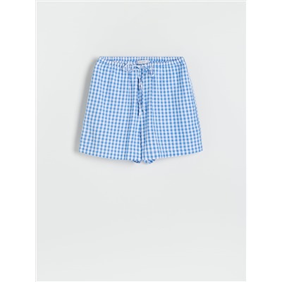 Shorts aus Strukturstoff