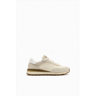 CONTRAST RUNNING TRAINERS