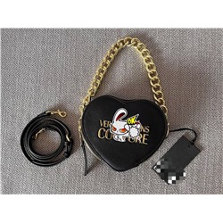 Сумка - мессенджер в форме сердца Versac*e Jean*s Coutur*e цепочкой на одно плечо. Со слов продавца - оригинал