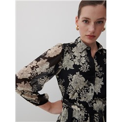 Gemustertes kleid