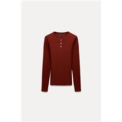 RIBBED T-SHIRT WITH BUTTONS
