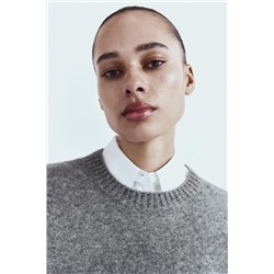 PLAIN SOFT KNIT SWEATER