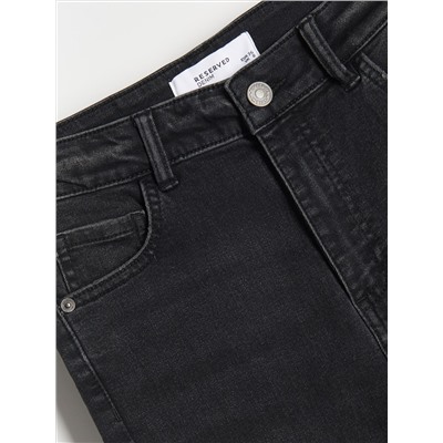 Slim-Jeans mit hoher Leibhöhe