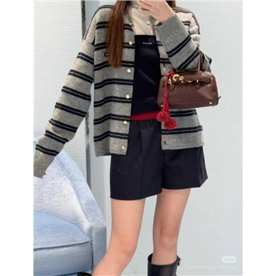 Шерстяной вязаный кардиган 🩷  Экспорт MI*U MI*U