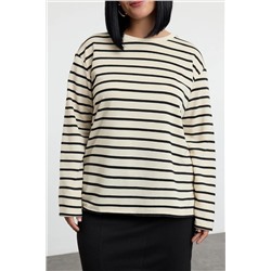 Bej Bisiklet Yaka Çizgili Örme Büyük Beden Sweatshirt TBBAW25AO00041