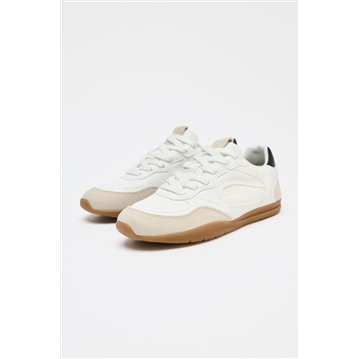 CONTRAST RUNNING TRAINERS