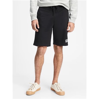 9" Gap Logo Shorts in Fleece