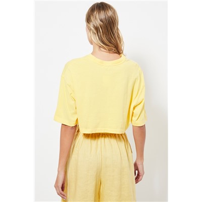 Camiseta cropped - Amarillo