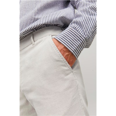 Pantalón chino Gris