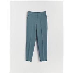 Hose mit Bügelfalte