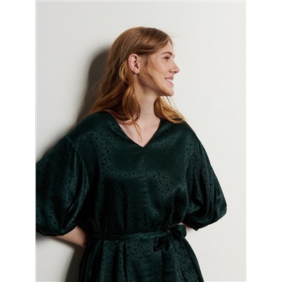 Kleid mit hohem Viskoseanteil
