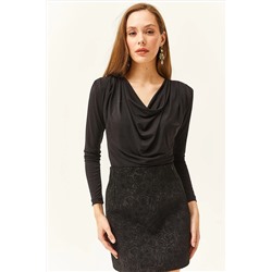 Olalook Kadın Siyah Vatkalı Pileli Degaje Yaka Bluz BLZ-19002419