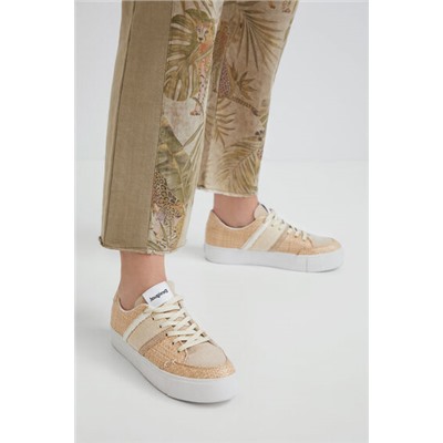 Zapatilla de fibras naturales