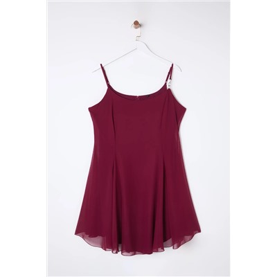 Bordo Şifon Aksesuar Askılı Mini Dokuma Büyük Beden Elbise TBBSS25AH00051