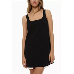 Pinafore dress with hem pocket