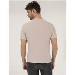 Bej Slim Fit Dokulu Bisiklet Yaka Tişört
