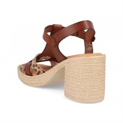 202 - BDA
                SANDALIAS DE TACÓN