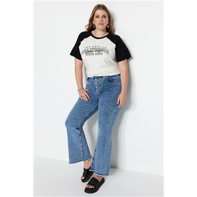 Trendyol Curve Ekru Renk Bloklu Baskılı %100 Pamuk Örme Büyük Beden T-shirt TBBSS23BF00014