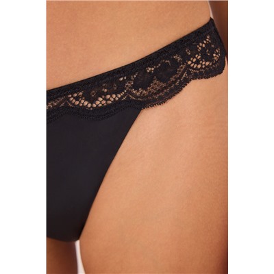 Tanga microfibra y encaje negro