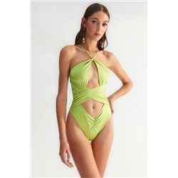 TRENDYOLMİLLA X Zeynep Tosun Açık Yeşil Pencere/Cut Out Detaylı Mayo TCLSS23MA00002