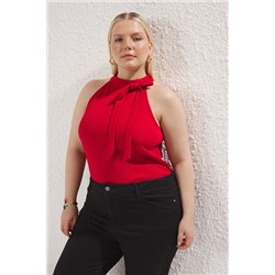 Kırmızı Halter Yaka Bağlama Detaylı Örme Büyük Beden Bluz TBBSS25AF00007