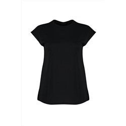 Siyah Bisiklet Yaka Kol Detaylı %100 Pamuk Örme T-Shirt TBBSS22BF0023