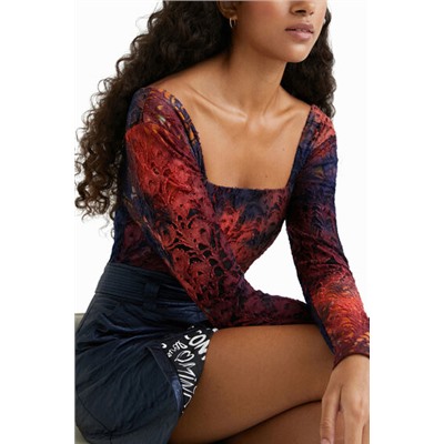 Minifalda slim relieve flores