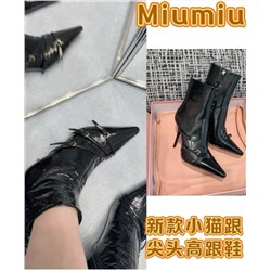 Женские полусапожки на шпильке   Mi*u Mi*u