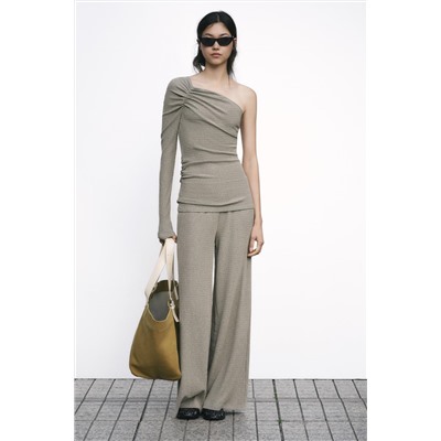 TEXTURED ASYMMETRIC TOP