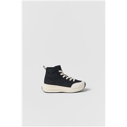 KIDS/ BOTIN DEPORTIVO ACOLCHADO