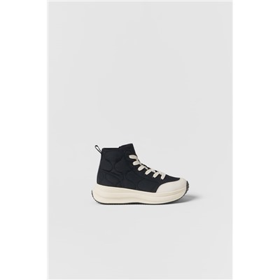 KIDS/ BOTIN DEPORTIVO ACOLCHADO