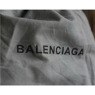 Balenciag*a  женская сумка - кошелек, высококачественная реплика ( цена на оф сайте выше 70 000 )