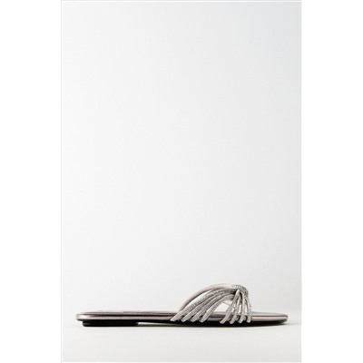 FLAT SANDALS WITH RHINESTONES