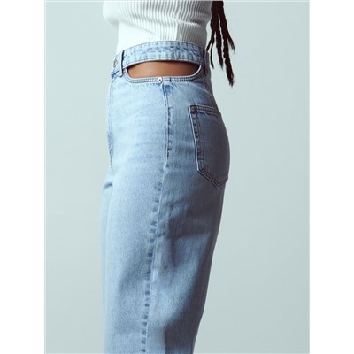 Jeans mit weitem Bein und Cut-outs an der Hüfte