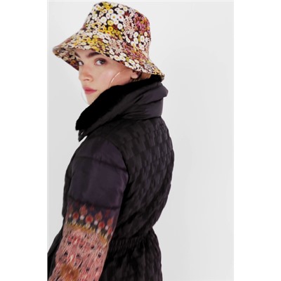 Chaqueta padded cintura ajustable cuello alto