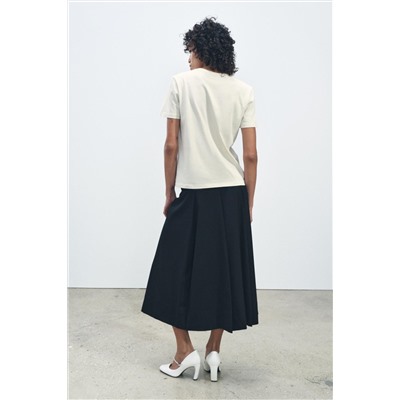 T-SHIRT WITH CONTRAST PRINT