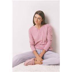 Conjunto de zapatillas, pantalón y camiseta
