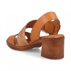 68654 - BDA
                SANDALIAS DE TACÓN