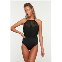TRENDYOLMİLLA Siyah Halter Yaka Mesh Detaylı Regular Mayo TBESS20MA0035