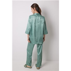 Pijama camisero largo satén jacquard verde