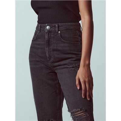 Jeans im Mom-Fit in Used-Optik